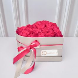 Caja de Lujo con Rosas Corazón