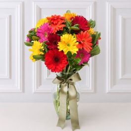 Florero con Gerberas de Colores