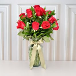 Florero de Rosas y Girasoles